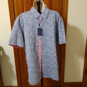 New w tags, XL Men's International Report short sleeve blue shirt with contrast